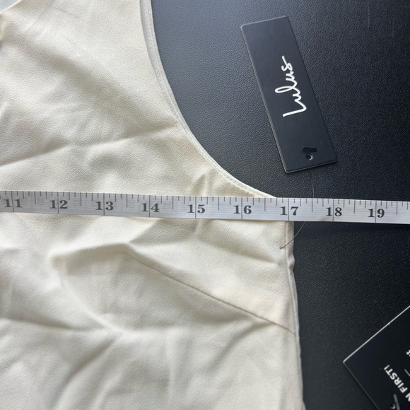 Women’s Lulus Ivory Sleeveless Shift Dress Size Small NWT - Picture 6 of 6